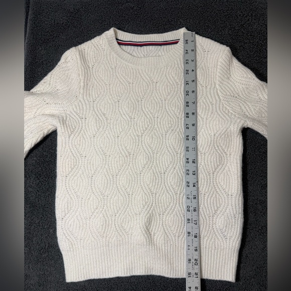 Tommy Hilfiger Women's Cream Sweater - Picture 5 of 5